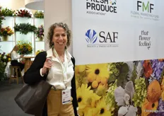 Kate Penn of SAF at the United States booth, including among others WFFSA. That Flower Feeling, AFE, SAF IFPA, AFIF and more.